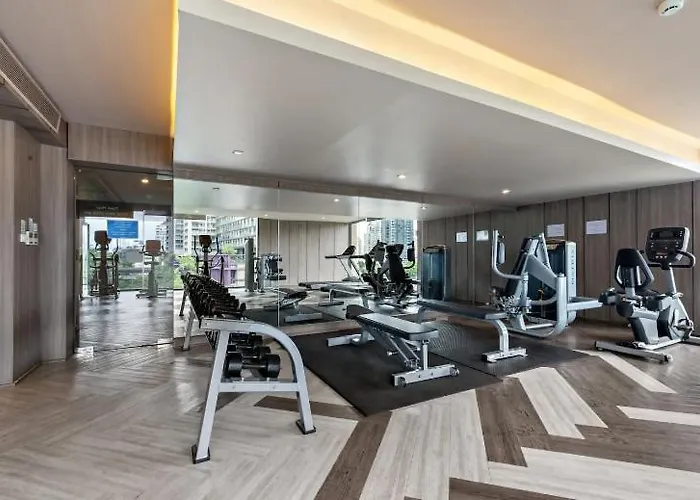Luxury 2br With Sky Pool & Gym Near Bts Thong Lo