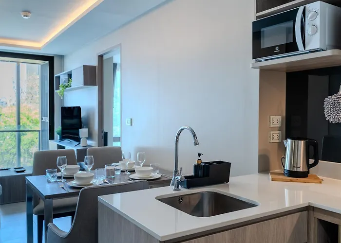Luxury 2br With Sky Pool & Gym Near Bts Thong Lo