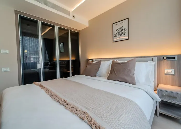 Luxury 2br With Sky Pool & Gym Near Bts Thong Lo