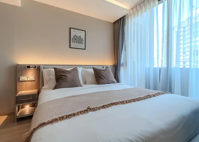 Luxury 2br With Sky Pool & Gym Near Bts Thong Lo 公寓 曼谷