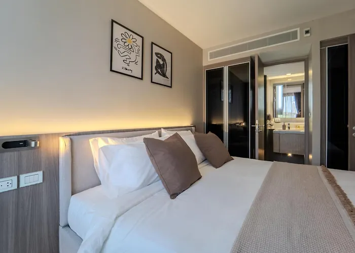 Luxury 2br With Sky Pool & Gym Near Bts Thong Lo * 曼谷