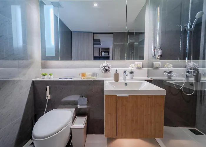 公寓 Luxury 2br With Sky Pool & Gym Near Bts Thong Lo *