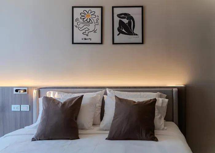公寓 Luxury 2br With Sky Pool & Gym Near Bts Thong Lo